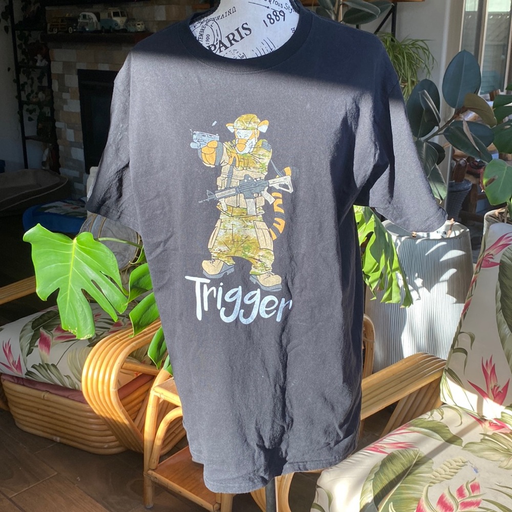Men’s black TSHIRT size M